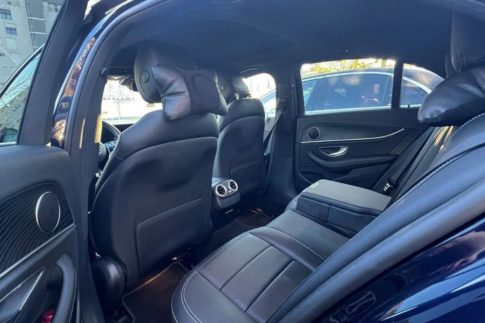 Mercedes E Class - Passengers x4 Luggage x4