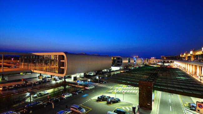 Milan Malpensa Airport to city center Transfer Service Taxi from Malpensa airport to city center of Milan