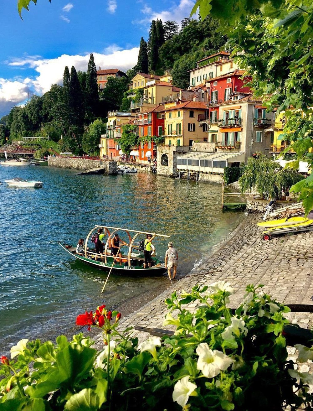 Taxi transfer to Varenna Como Lake