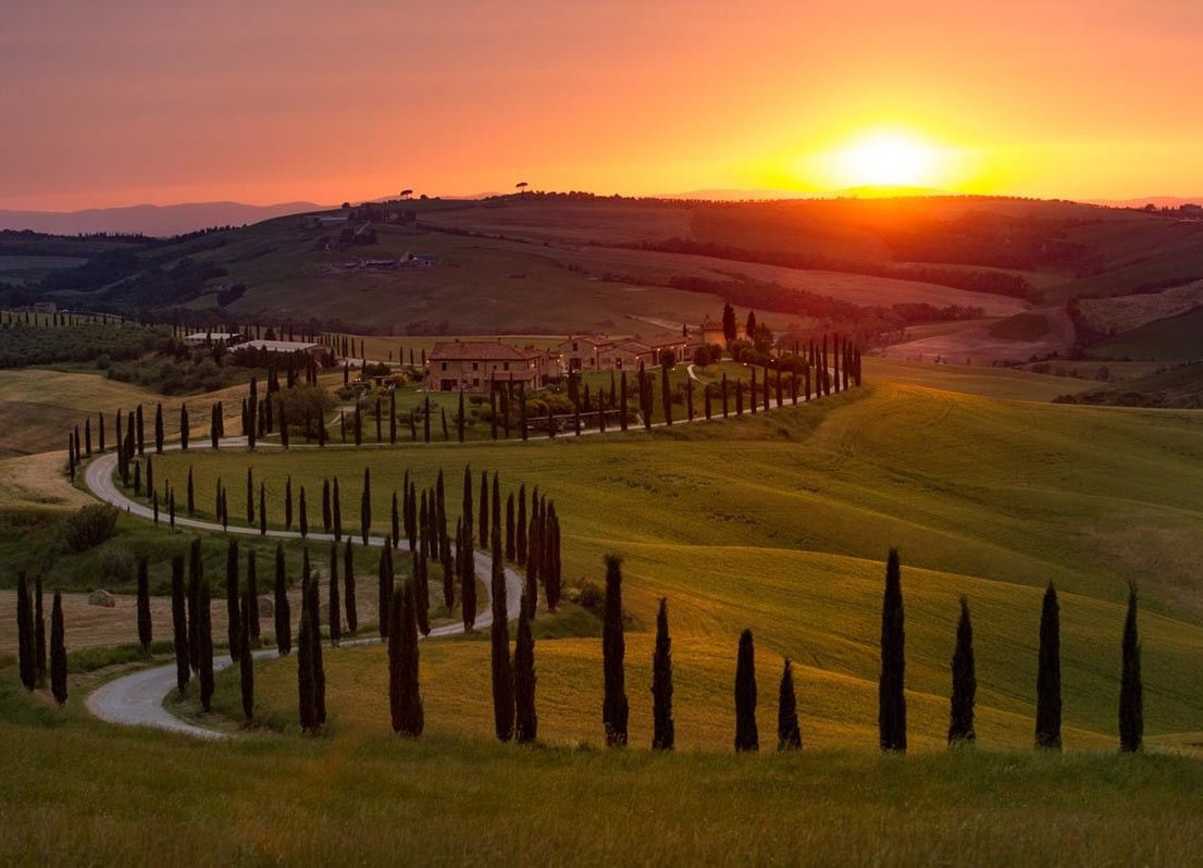 Travel to Val d'Orcia Transfer private from Milan