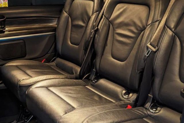 V class Minivan Interior Comfort